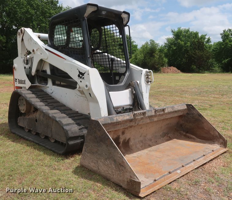 image for item DH0899 2013 Bobcat T650  tracked skid steer loader