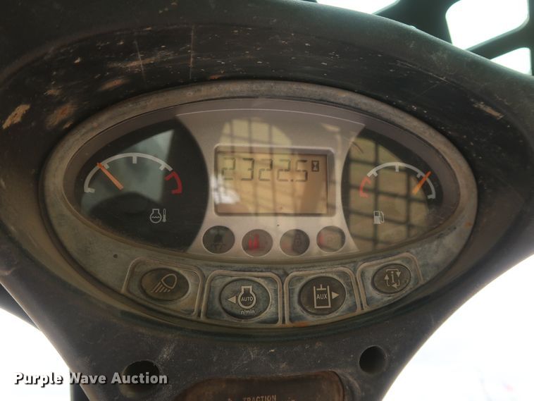 image for item DH0899 2013 Bobcat T650  tracked skid steer loader