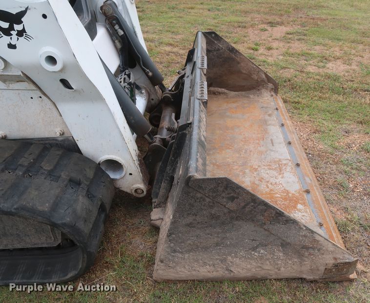 image for item DH0899 2013 Bobcat T650  tracked skid steer loader