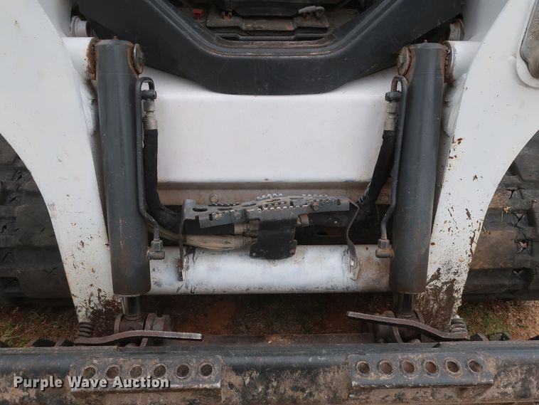 image for item DH0899 2013 Bobcat T650  tracked skid steer loader