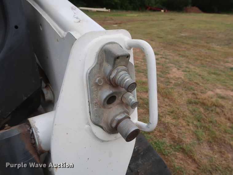 image for item DH0899 2013 Bobcat T650  tracked skid steer loader