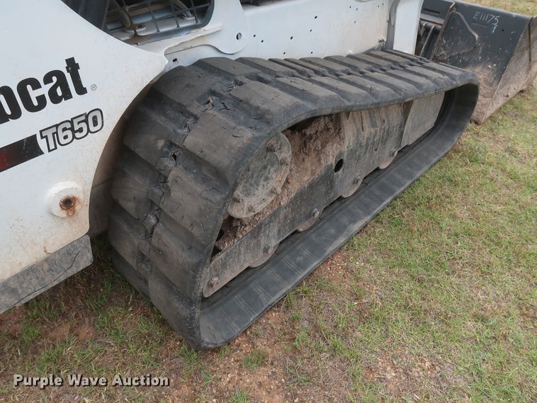 image for item DH0899 2013 Bobcat T650  tracked skid steer loader