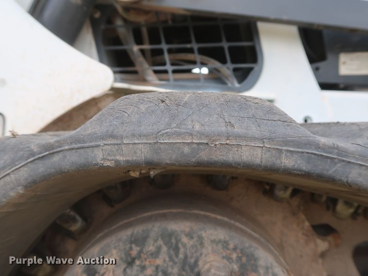 image for item DH0899 2013 Bobcat T650  tracked skid steer loader