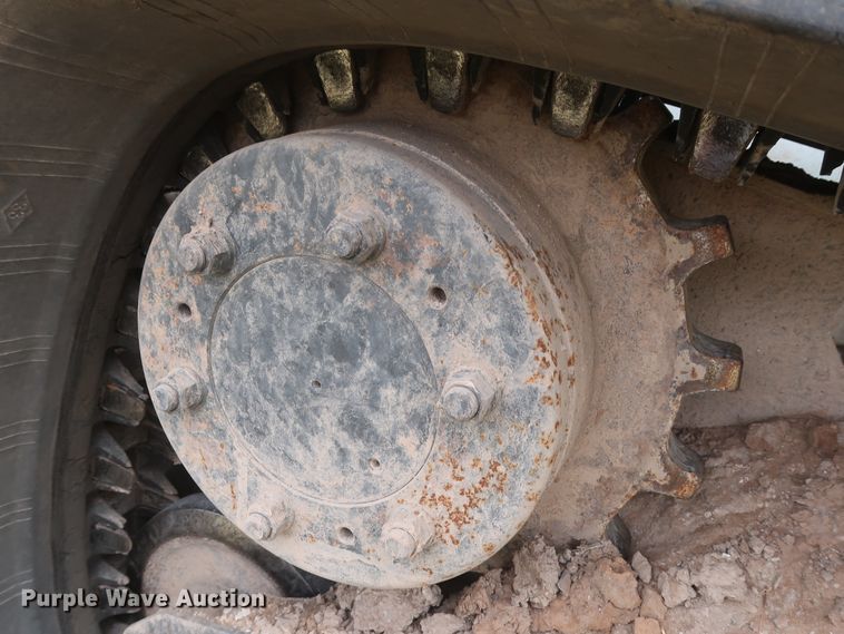 image for item DH0899 2013 Bobcat T650  tracked skid steer loader