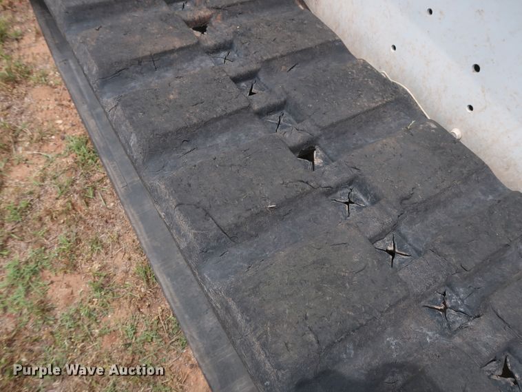 image for item DH0899 2013 Bobcat T650  tracked skid steer loader