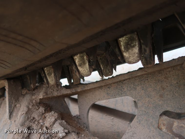 image for item DH0899 2013 Bobcat T650  tracked skid steer loader