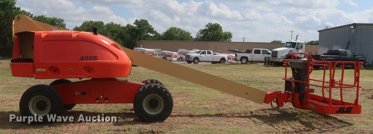 image for item DH0901 2004 JLG 400S  boom lift