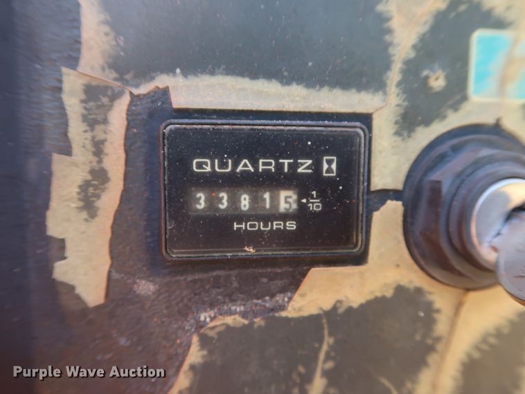 image for item DH0901 2004 JLG 400S  boom lift