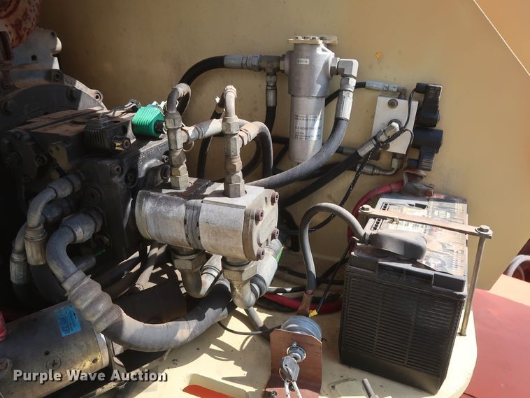 image for item DH0901 2004 JLG 400S  boom lift