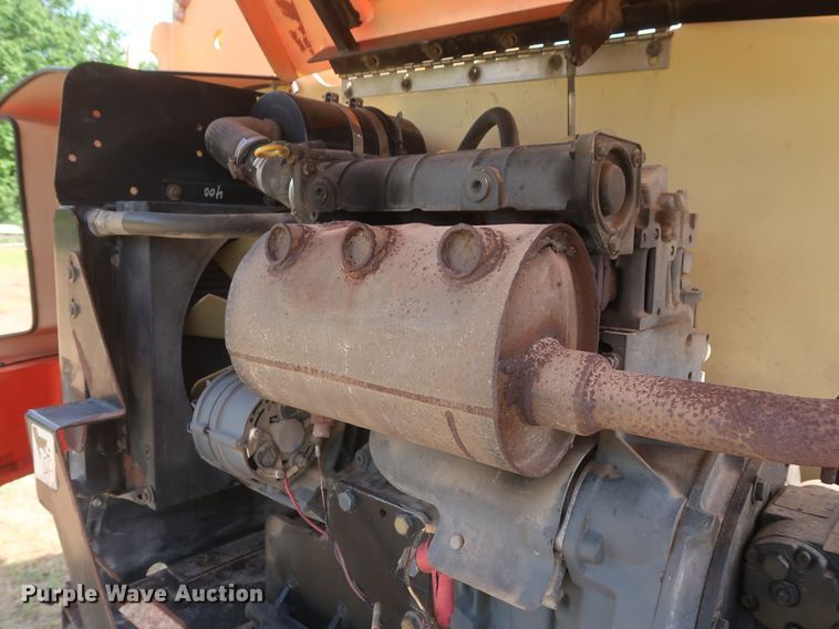 image for item DH0901 2004 JLG 400S  boom lift