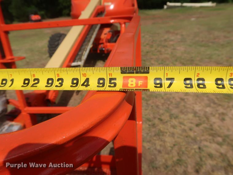 image for item DH0901 2004 JLG 400S  boom lift