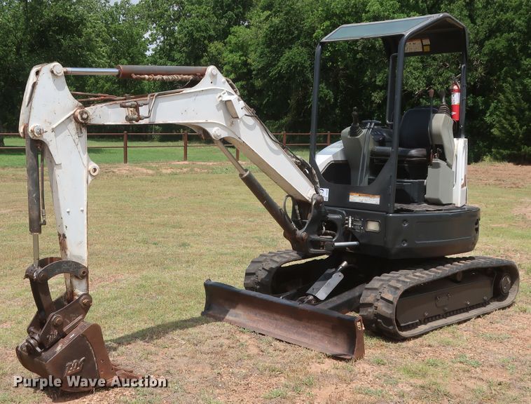image for item DH0902 2012 Bobcat E26  mini excavator