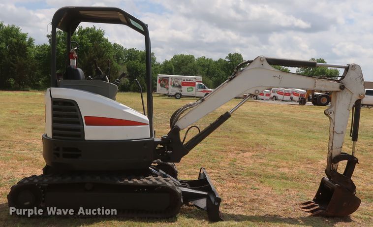 image for item DH0902 2012 Bobcat E26  mini excavator