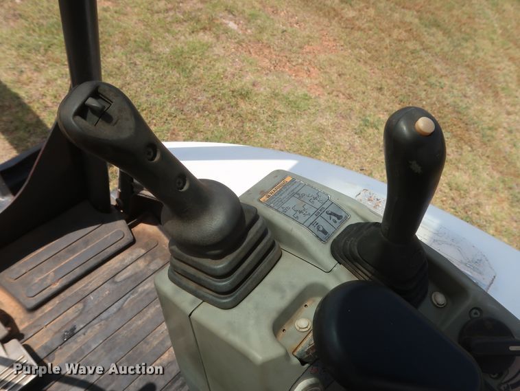 image for item DH0902 2012 Bobcat E26  mini excavator