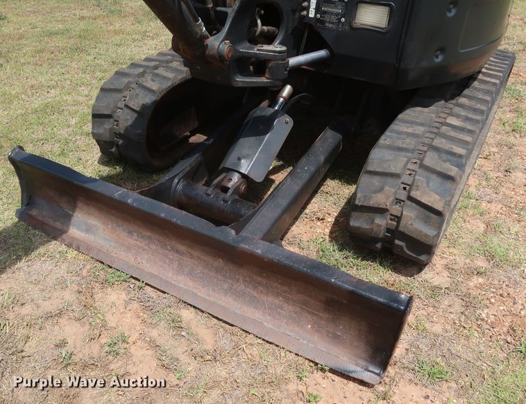 image for item DH0902 2012 Bobcat E26  mini excavator