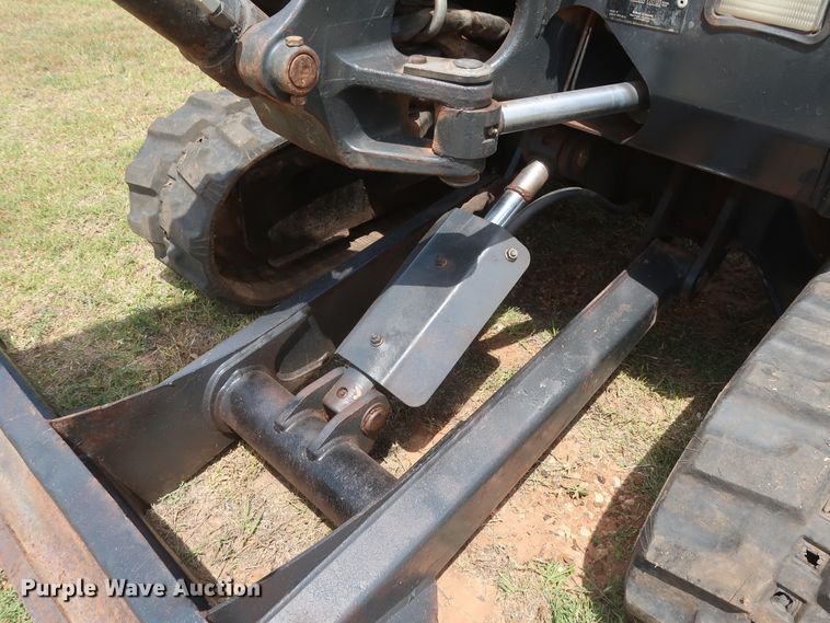 image for item DH0902 2012 Bobcat E26  mini excavator