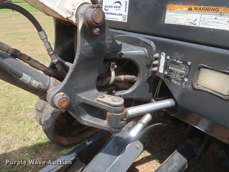 image for item DH0902 2012 Bobcat E26  mini excavator