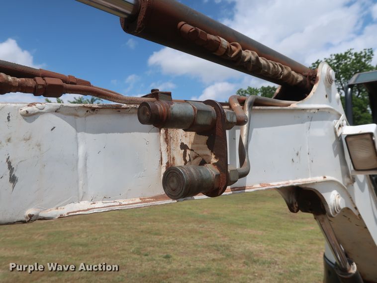 image for item DH0902 2012 Bobcat E26  mini excavator