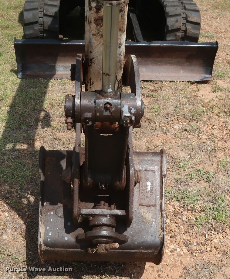 image for item DH0902 2012 Bobcat E26  mini excavator