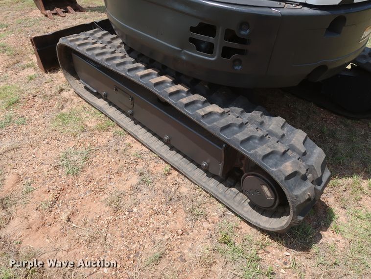 image for item DH0902 2012 Bobcat E26  mini excavator