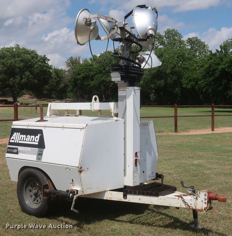 image for item DH0904 2012 Allmand Bros Maxi Lite  Series V light plant