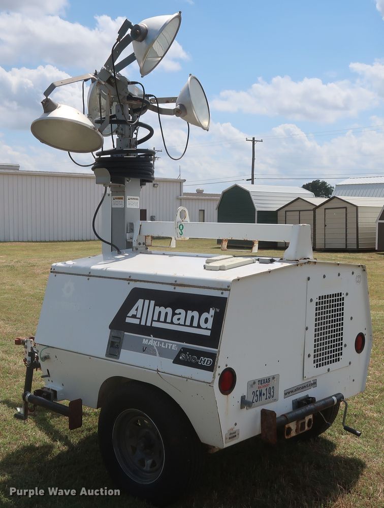 image for item DH0904 2012 Allmand Bros Maxi Lite  Series V light plant