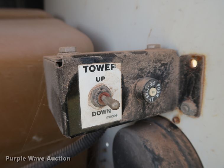 image for item DH0904 2012 Allmand Bros Maxi Lite  Series V light plant