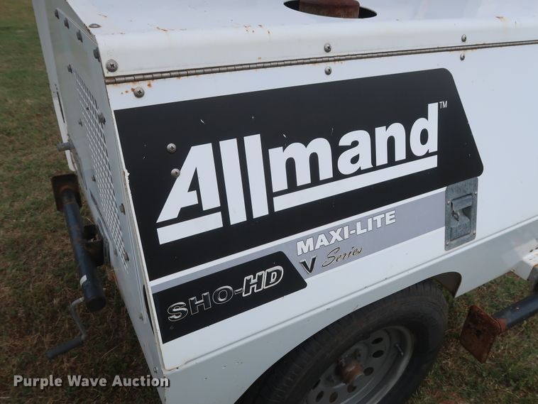 image for item DH0904 2012 Allmand Bros Maxi Lite  Series V light plant