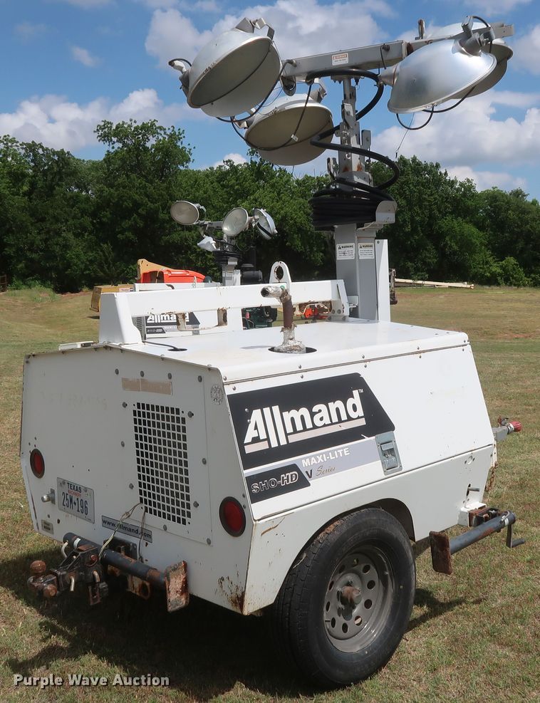 image for item DH0905 2012 Allmand Bros Maxi Lite  Series V light plant