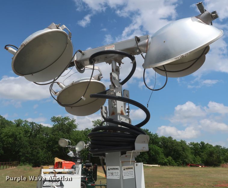 image for item DH0905 2012 Allmand Bros Maxi Lite  Series V light plant