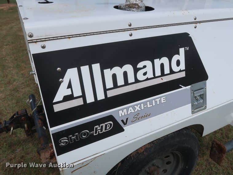 image for item DH0905 2012 Allmand Bros Maxi Lite  Series V light plant