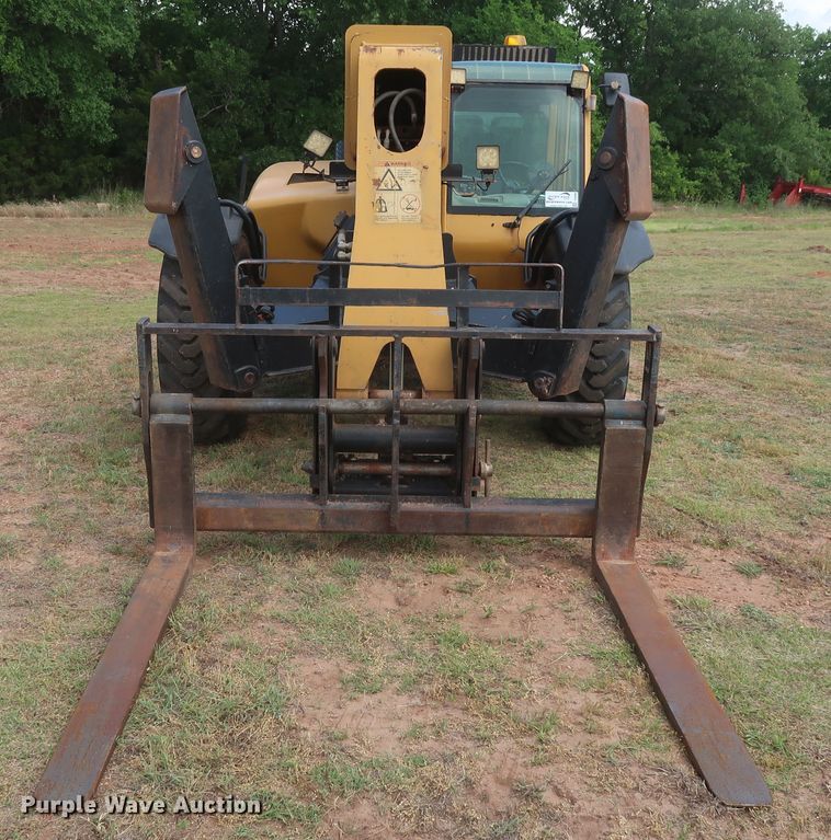 image for item DH0906 2012 Caterpillar TL943  telehandler