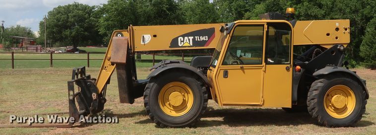 image for item DH0906 2012 Caterpillar TL943  telehandler