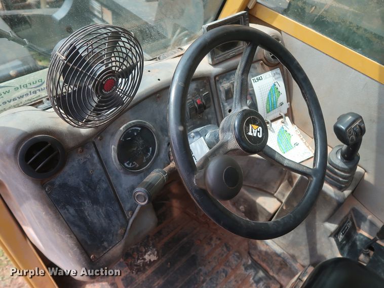 image for item DH0906 2012 Caterpillar TL943  telehandler