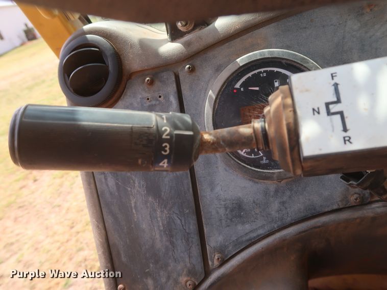 image for item DH0906 2012 Caterpillar TL943  telehandler