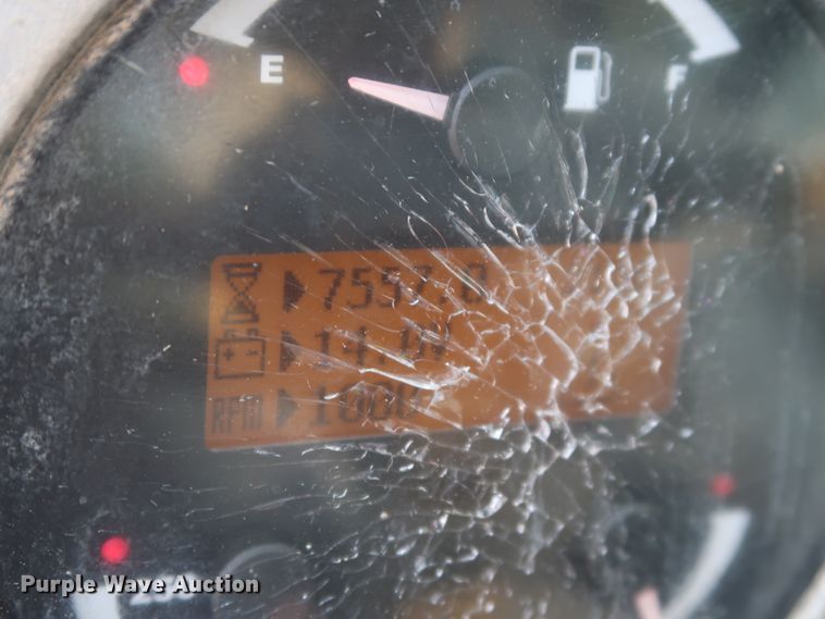 image for item DH0906 2012 Caterpillar TL943  telehandler