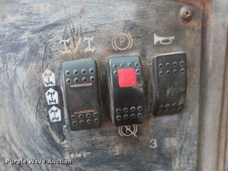 image for item DH0906 2012 Caterpillar TL943  telehandler