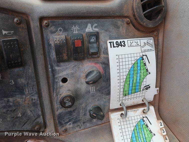 image for item DH0906 2012 Caterpillar TL943  telehandler