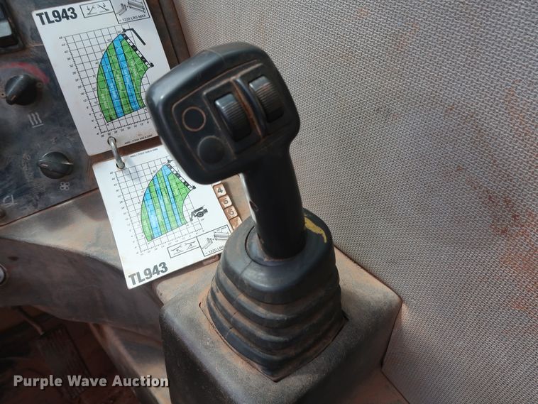 image for item DH0906 2012 Caterpillar TL943  telehandler