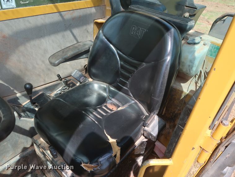 image for item DH0906 2012 Caterpillar TL943  telehandler