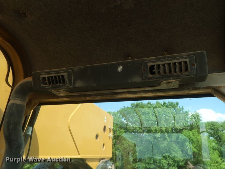 image for item DH0906 2012 Caterpillar TL943  telehandler