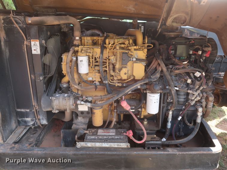 image for item DH0906 2012 Caterpillar TL943  telehandler