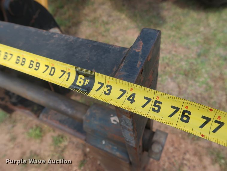 image for item DH0906 2012 Caterpillar TL943  telehandler