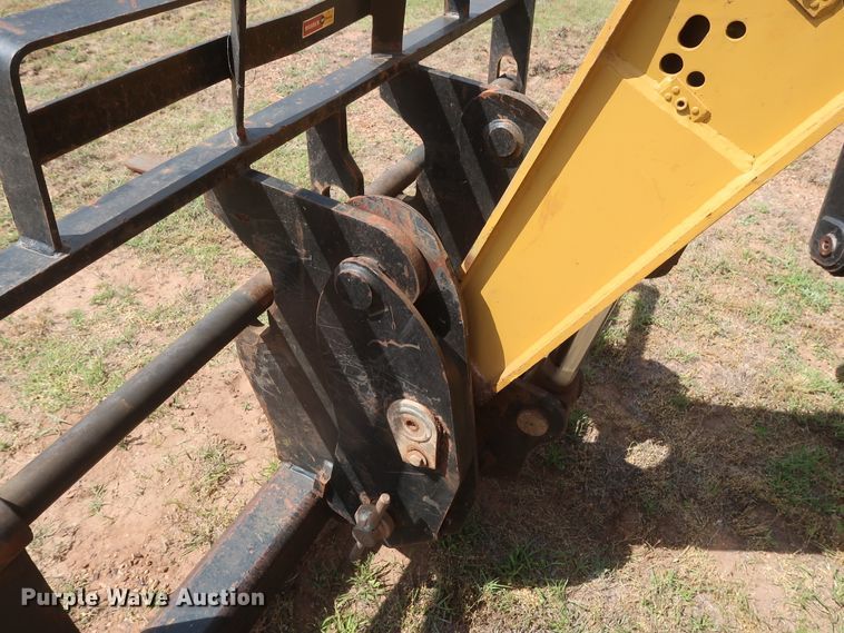 image for item DH0906 2012 Caterpillar TL943  telehandler