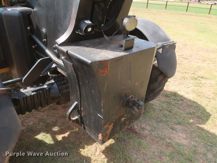 image for item DH0906 2012 Caterpillar TL943  telehandler