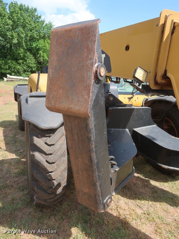 image for item DH0906 2012 Caterpillar TL943  telehandler