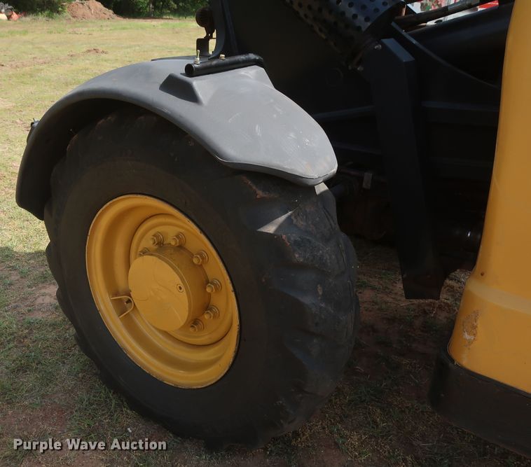 image for item DH0906 2012 Caterpillar TL943  telehandler