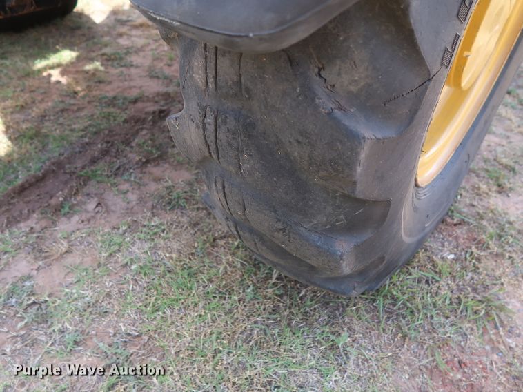 image for item DH0906 2012 Caterpillar TL943  telehandler