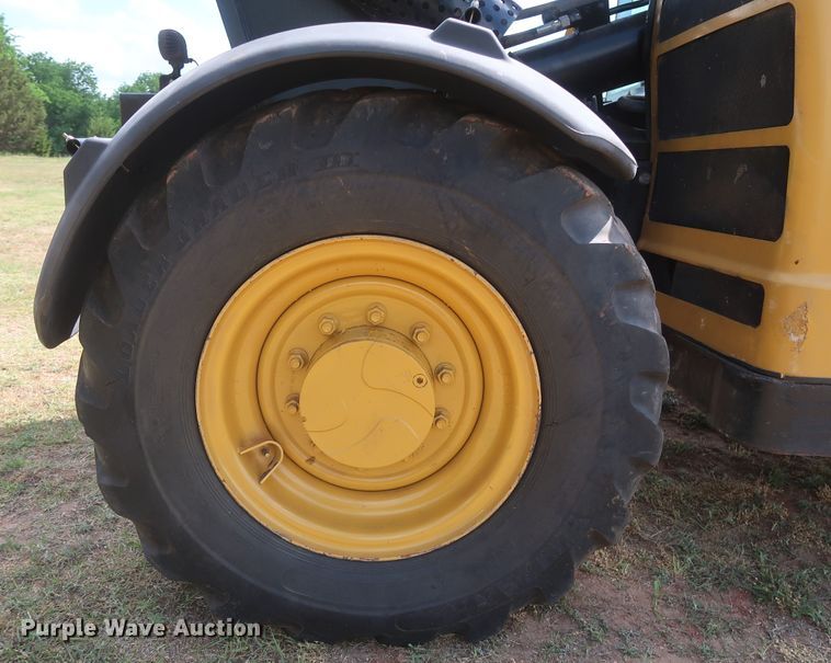 image for item DH0906 2012 Caterpillar TL943  telehandler