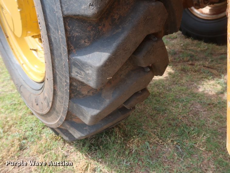 image for item DH0906 2012 Caterpillar TL943  telehandler